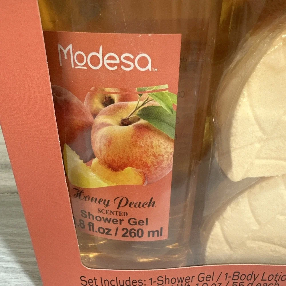 MODESA Honey Peach 5pc Bath Gift Set Shower Gel Body Lotion Bath Fizzer and Pouf